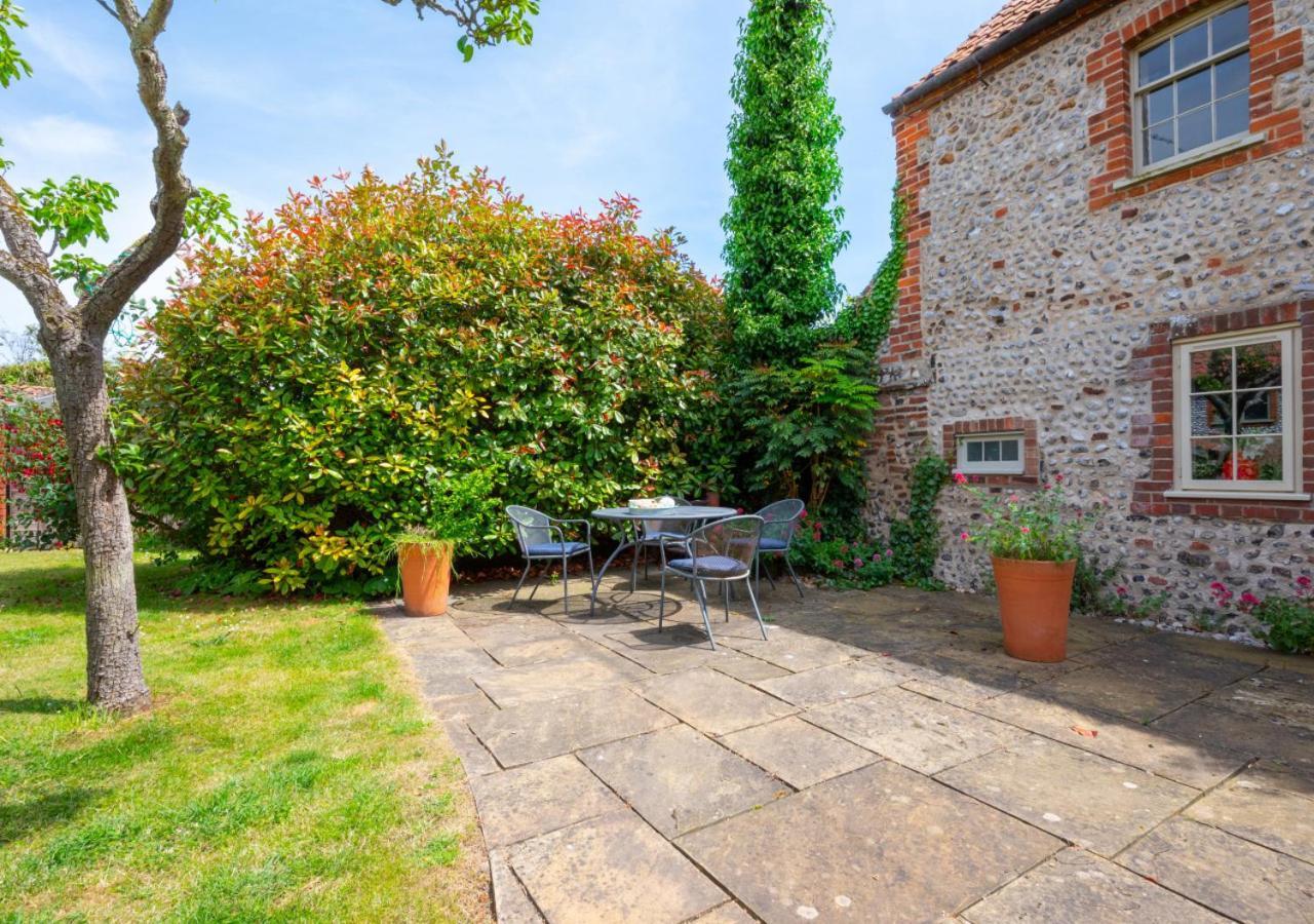 Pear Tree Cottage Blakeney  Exterior photo